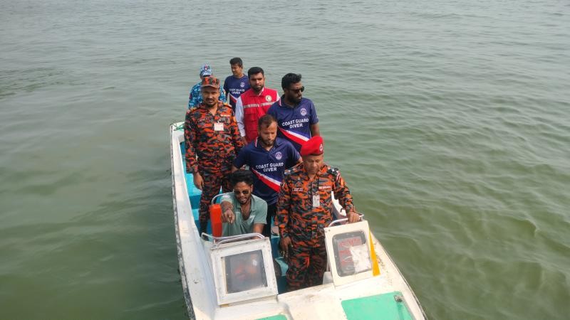 দৌলতদিয়ায় বাসডুবির ঘটনায় উদ্ধার অভিযান সমাপ্ত ঘোষণা