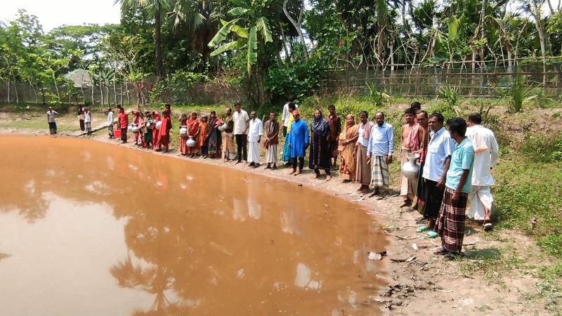 পাথরঘাটায় দেড়শ বছরের পুরনো পুকুর খননের দাবি