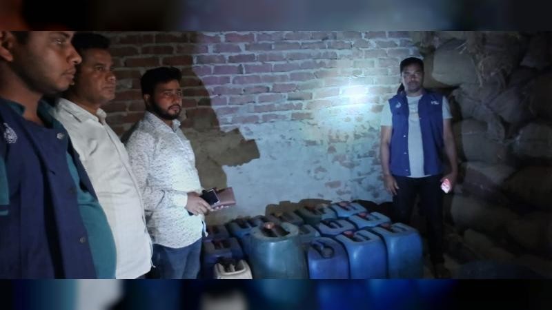 চরফ্যাশনে ব্যবসায়ীর বাড়ী থেকে ৮৯০ লিটার ডিজেল জব্দ