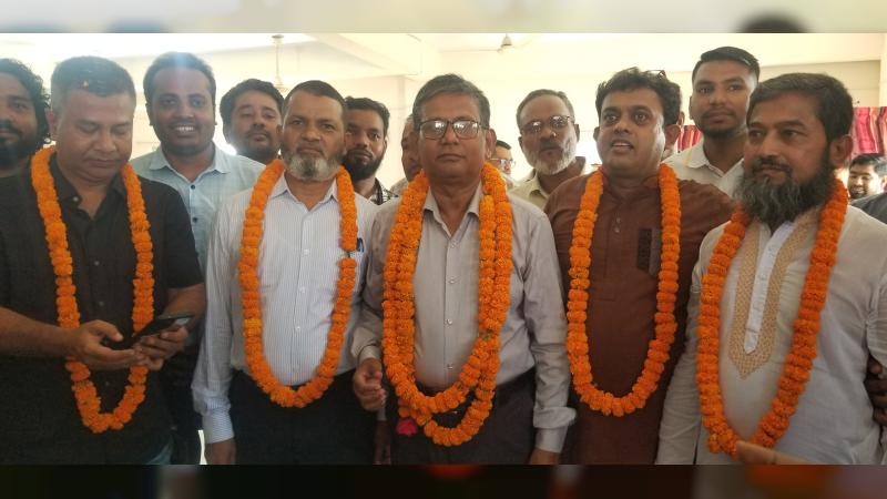 ভোলা প্রেসক্লাব নির্বাচন: সভাপতি নজরুল, সম্পাদক নাসির