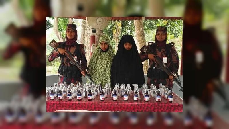 জয়পুরহাটে বিজিবির অভিযান, মাদকসহ ২ নারী আটক