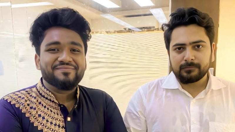 বৃষ্টির রাতে ফ্লাইওভারে বিকল ট্রাকের পেছনে বাইকের ধাক্কা, প্রাণ হারালেন এনসিপি নেতা ফায়াজ
