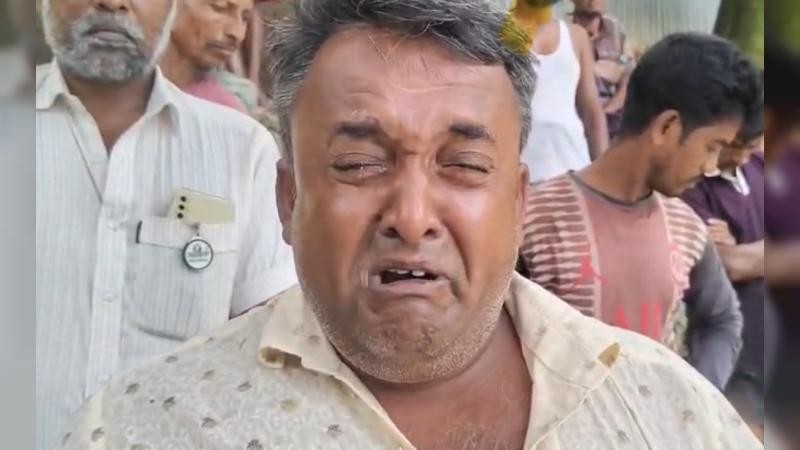 নাটোরে পূর্ব বিরোধের জেরে পুকুরে বিষ প্রয়োগে ৫ লাখ টাকার মাছ নিধন