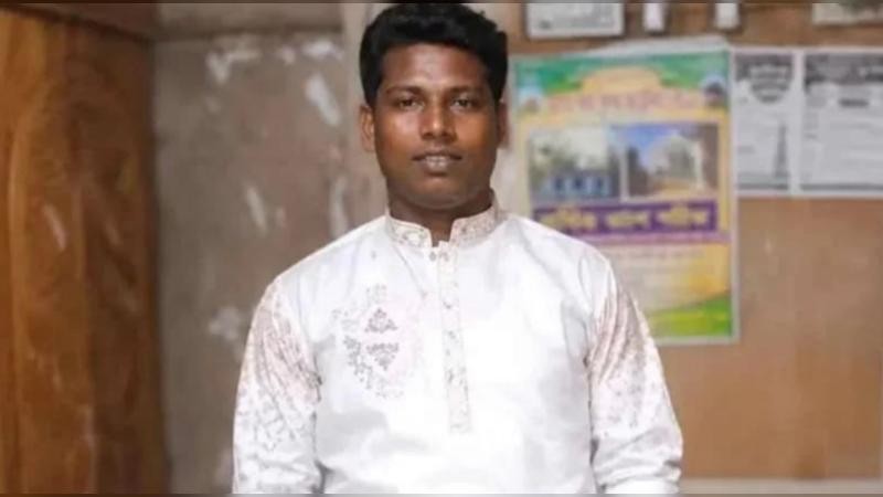 চট্টগ্রামে পুলিশের সঙ্গে গুলি বিনিময়: অস্ত্রসহ শীর্ষ সন্ত্রাসী গলাকাটা মোবারক ও তিন সহযোগী গ্রেফতার