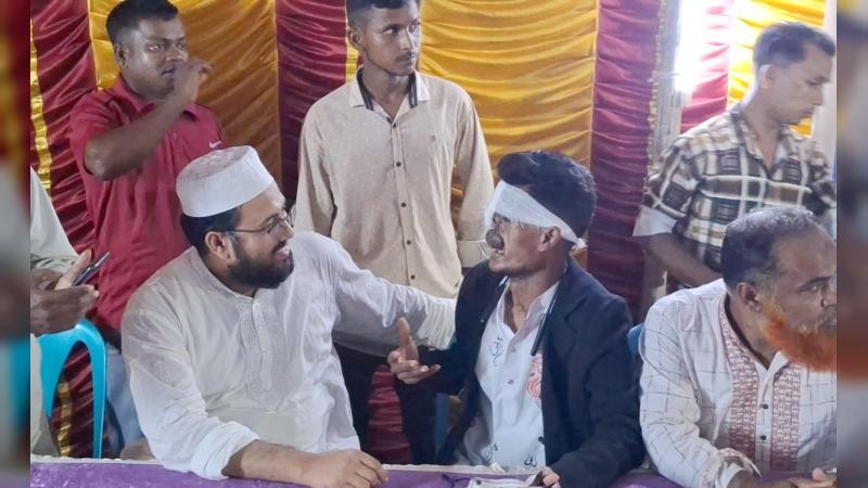 নালিতাবাড়ীতে জুলাই অভ্যুত্থানে আহত শ্রী খোকন চন্দ্র বর্মনের পূজামণ্ডপ পরিদর্শন করলেন জামায়াত নেতা