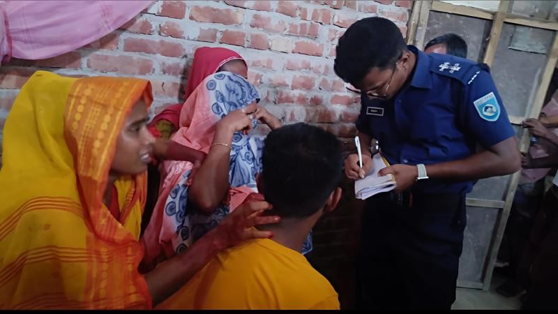 বাসর রাতে স্বামীর গোপনাঙ্গ কেটে দিলেন নববধূ!
