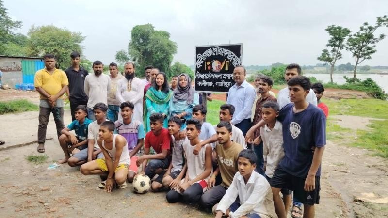 কালীগঞ্জে দুই মাসেই ময়লার ভাগাড় উদ্ধারকৃত খেলার মাঠ, পুনঃদখলের আশঙ্কা