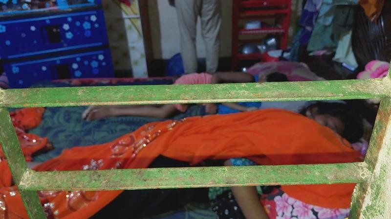 আশুলিয়ায় একই পরিবারের স্বামী-স্ত্রী- শিশু সন্তানের মরদেহ উদ্ধার