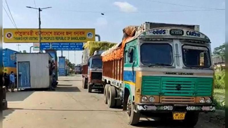 বিশ্বকর্মা পূজা উপলক্ষে বেনাপোল বন্দরে আমদানি-রপ্তানি বন্ধ