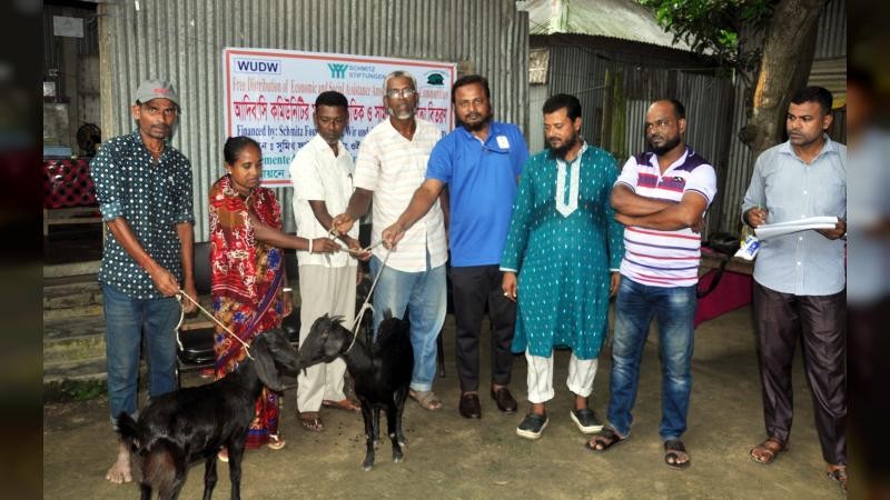 আদিবাসীদের উন্নয়নে সকলের সচেতন হওয়া জরুরি: আকরাম হোসাইন