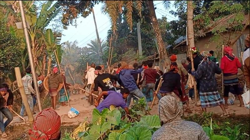 ঝিনাইদহে আধিপত্য বিস্তারকে কেন্দ্র করে সংঘর্ষ, আহত ১০