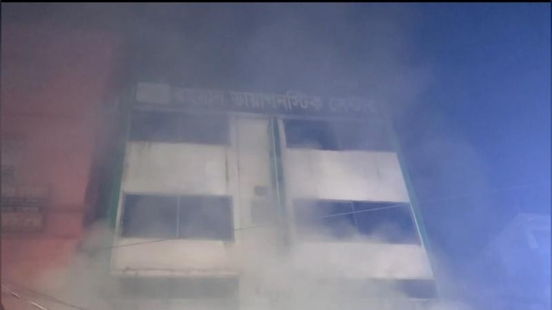 সাভারে বহুতল ভবনের আন্ডারগ্রাউন্ডে আগুন