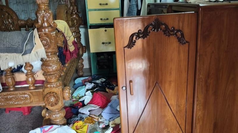 মানিকগঞ্জে ২৭ ভরি স্বর্ণ ও ৫ লক্ষ টাকা লুটের অভিযোগ