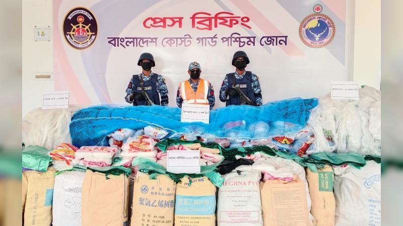 মোংলায় ৯৪ লাখ টাকার অবৈধ জাল ও পলিথিন জব্দ