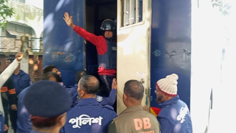 চুয়াডাঙ্গায় আওয়ামী লীগের দুই শীর্ষ নেতাকে গ্রেপ্তার, জেলহাজতে প্রেরণ