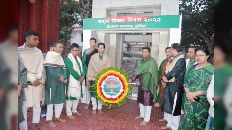 যথাযোগ্য মর্যাদায় কুমিল্লায় মহান বিজয় দিবস উদযাপন