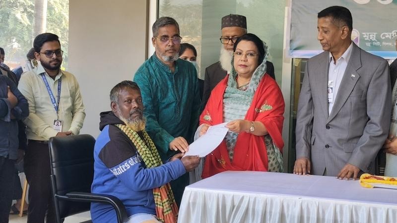 বিজয় দিবসে মুন্নু মেডিকেল কলেজ হাসপাতালে বিনামূল্যে চিকিৎসা সেবা