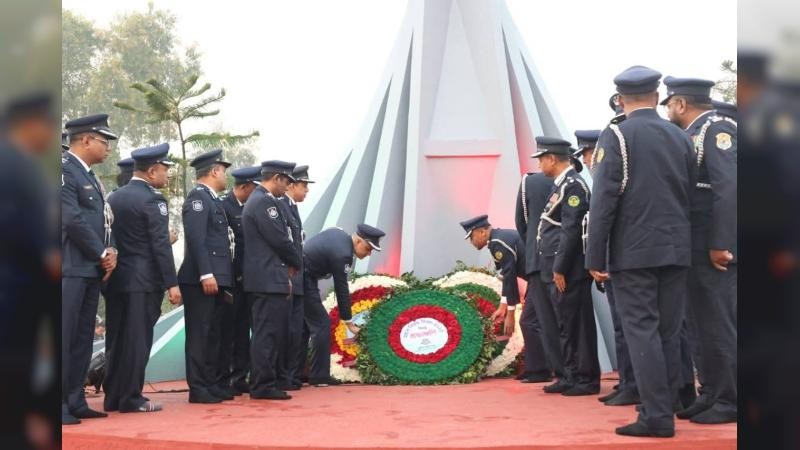 চট্টগ্রামে বীর শহীদদের শ্রদ্ধায় স্মরণ