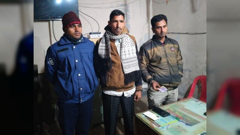 বরগুনায় জাল নোটসহ দু'জন আটক