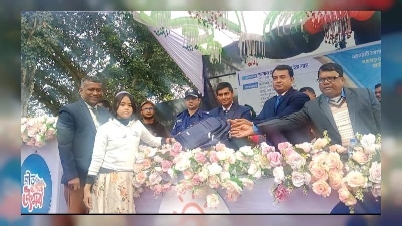 পঞ্চগড়ে শীতার্ত শিশুদের নিয়ে শীত আনন্দ উৎসব