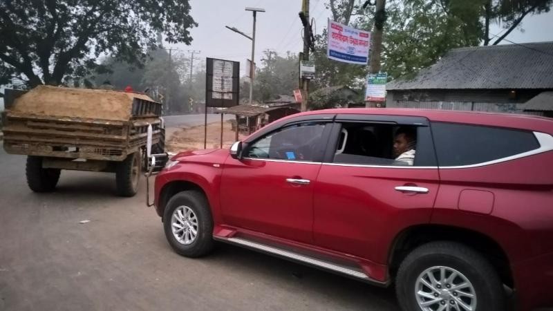 ঝিনাইগাতীতে অবৈধ বালু পরিবহনের দায়ে দুইজনকে কারাদন্ড