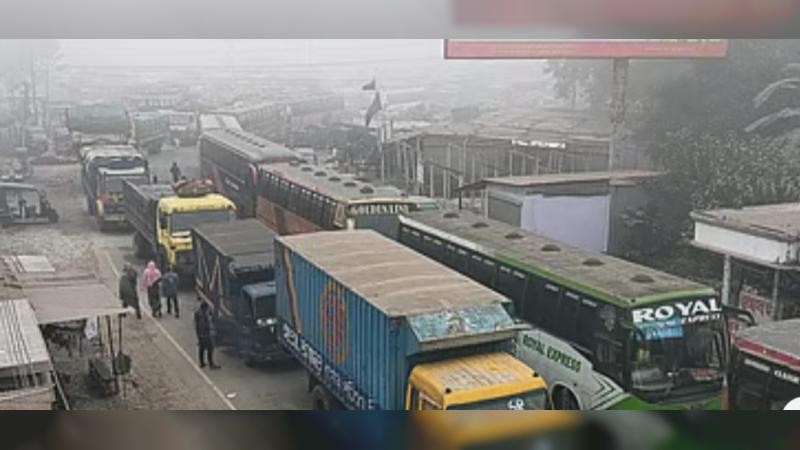 ১০ ঘন্টা বন্ধ থাকার পর আরিচা-কাজিরহাট রুটে ফেরি চলাচল স্বাভাবিক