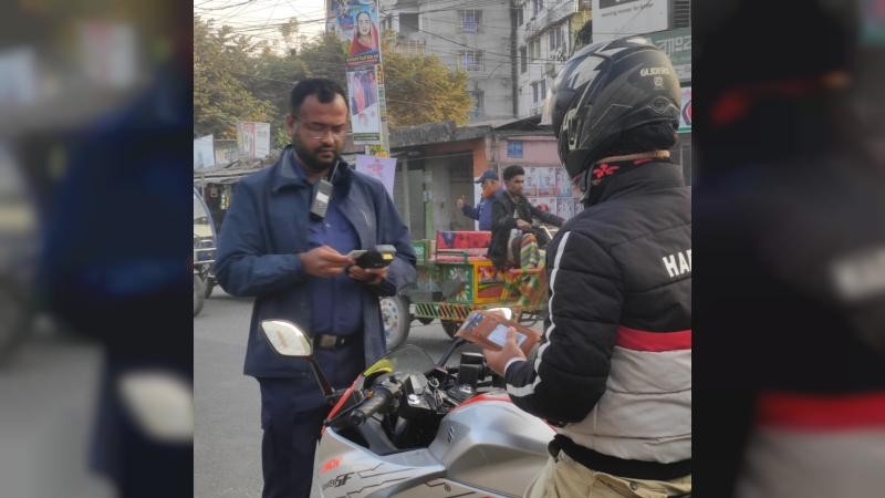 রাজস্ব আদায়ে সিরাজগঞ্জ ট্রাফিক অফিসের রেকর্ড