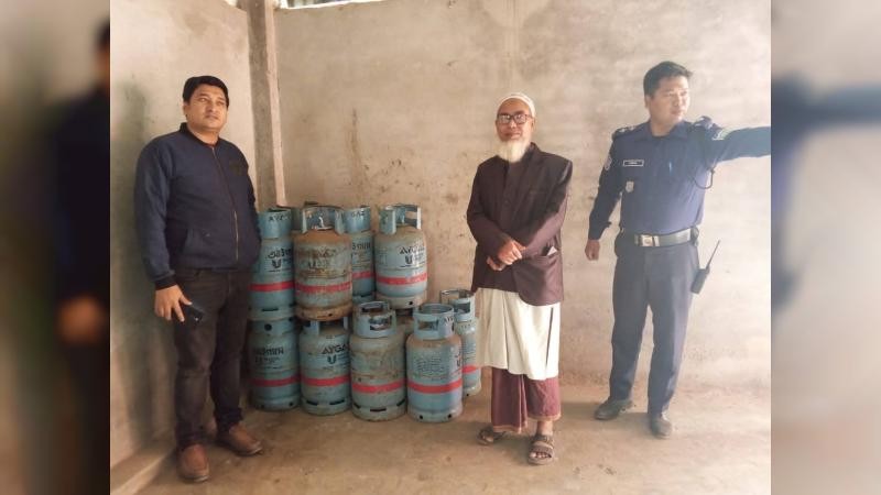 ভালুকায় এলপিজি গ্যাসের দাম মনিটরিংয়ে মোবাইল কোর্ট, ৫৫ হাজার টাকা জরিমানা