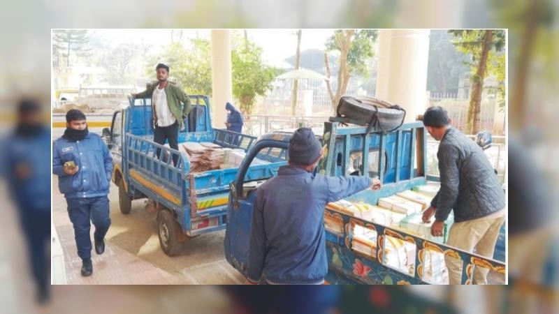 কুমিল্লায় ত্রয়োদশ জাতীয় সংসদ নির্বাচনের প্রস্তুতি, নির্বাচনী সরঞ্জাম বিতরণ শুরু