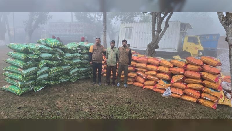 ঢাকা সিলেট মহাসড়কে পাথরের নীচে ভারতীয় পন্য উদ্ধার