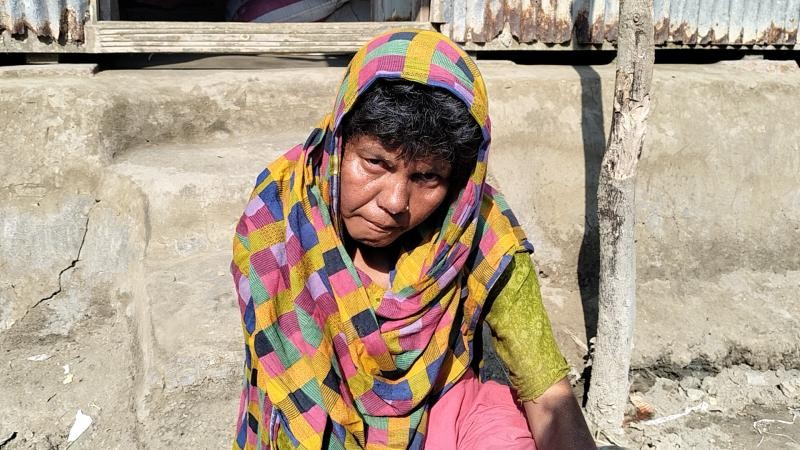 দু-হাত আর দু-পা ভর করে জীবনের লড়াই