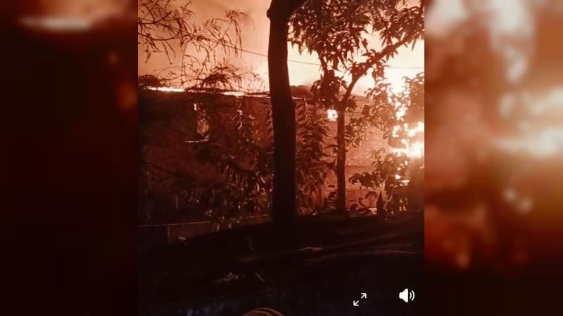 বরগুনায় ভয়াবহ অগ্নিকাণ্ড: ৪ বাড়ি পুড়ে ছাই, দগ্ধ ১