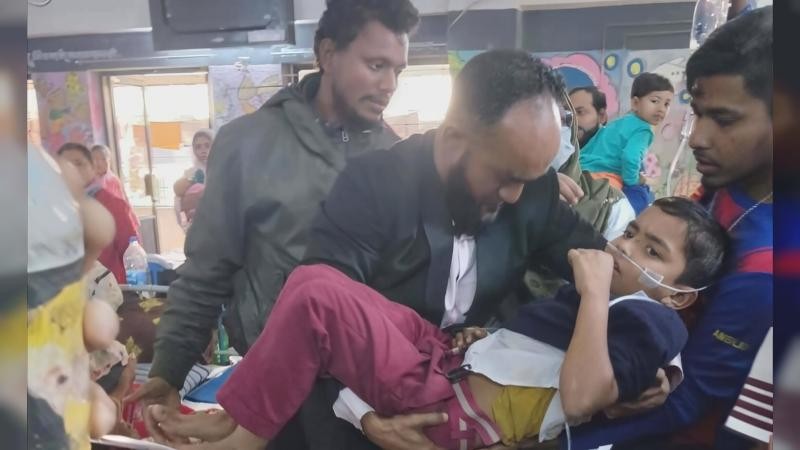 খাগড়াছড়ি মৎস্য কর্মকর্তার গাড়ির ধাক্কায় স্কুল শিক্ষার্থী আহত, চট্টগ্রামে প্রেরণ