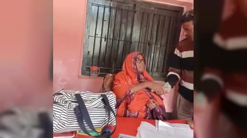 নালিতাবাড়ীতে ইউনিয়ন ভূমি কর্মকর্তার ঘুষ গ্রহণের ভিডিও ভাইরাল