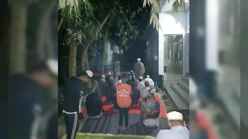 সিরাজগঞ্জে ইমাম নিয়োগ নিয়ে বিবাদ, মসজিদে তালা