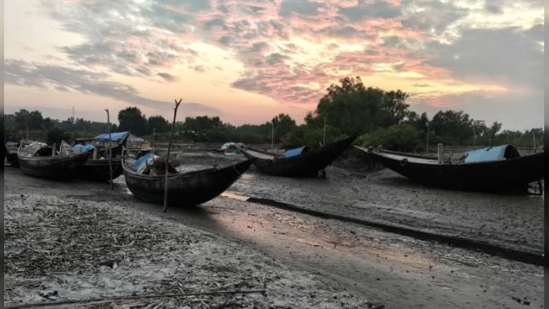 খোঁজ মেলেনি সুন্দরবনে অপহৃত ২০ জেলের; মানবেতর জীবনযাপনে পরিবার-পরিজন