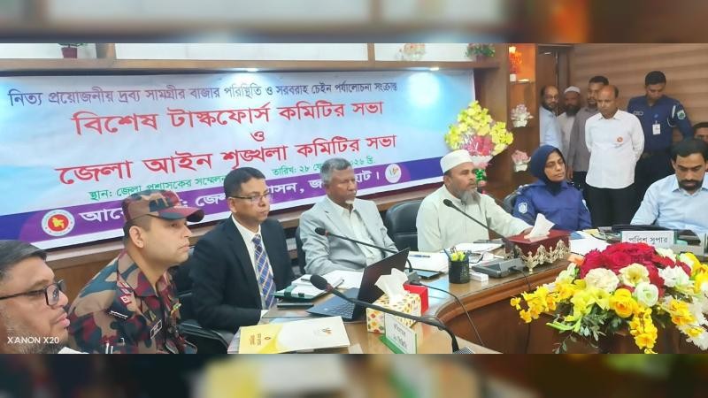 জয়পুরহাটে আইন-শৃঙ্খলা ও বাজার পরিস্থিতি সন্তোষজনক: জনপ্রশাসন প্রতিমন্ত্রী