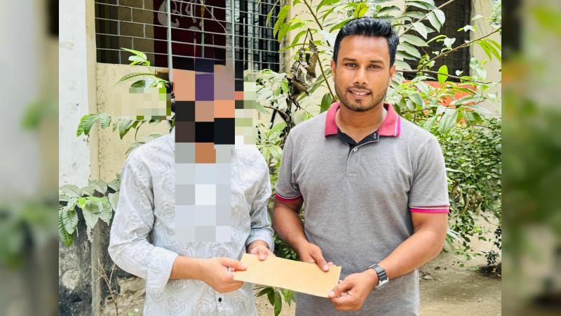 জবি শিক্ষার্থীর উদ্যোক্তা হওয়ার স্বপ্নে পাশে দাড়ালেন ছাত্রদল নেতা শাহরিয়ার