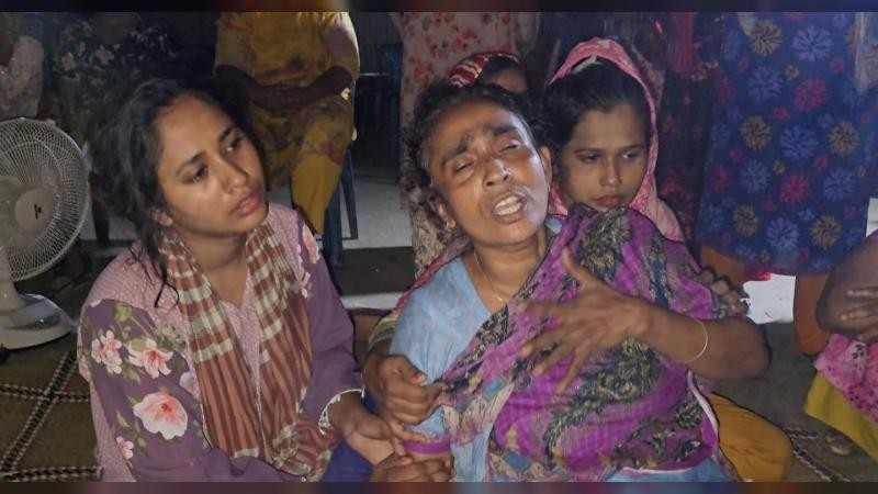 শরীয়তপুরে গৃহবধূর ঝুলন্ত লাশ উদ্ধার, পরিবারের দাবি— পরিকল্পিত হত্যা