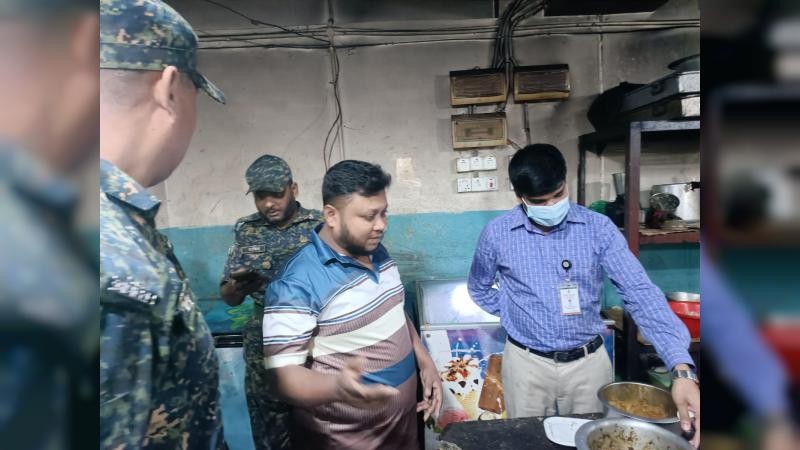 নোয়াখালীতে তিন প্রতিষ্ঠানকে ৪০ হাজার টাকা জরিমানা 