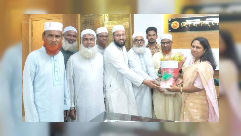 শেরপুরে নবাগত জেলা প্রশাসকের সঙ্গে জামায়াত নেতৃবৃন্দের শুভেচ্ছা বিনিময়