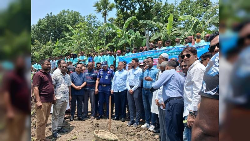 প্রধানমন্ত্রী তারেক রহমানের নির্বাচনী অঙ্গীকার: পাংশায় খাল পুনঃখনন কাজের উদ্বোধন