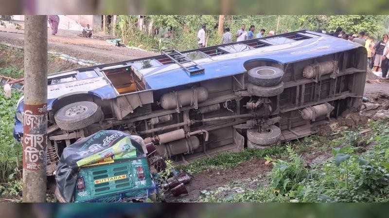 সুনামগঞ্জে দুটি সড়ক দূর্ঘটনার নারীসহ ৬ জন নিহত
