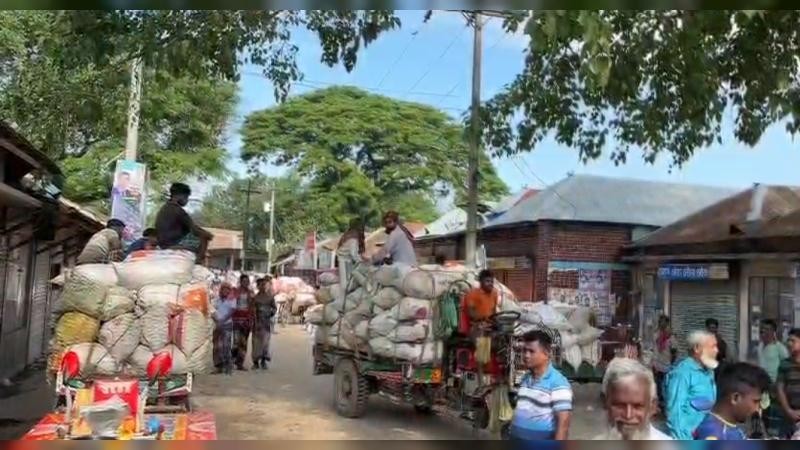 রাজবাড়ীতে ব্যবসায়ীদের সিন্ডিকেটে পেয়াজ বিক্রি বন্ধ!