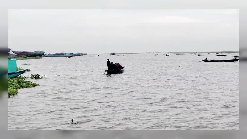 রোদ উঠলেও বেড়েছে নদ-নদীর পানি