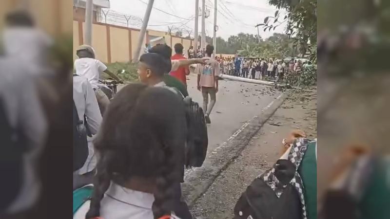 কালীগঞ্জে বিদ্যুতের খুঁটি উপড়ে প্রাণ হারালেন স্কুল শিক্ষিকা, আহত ২