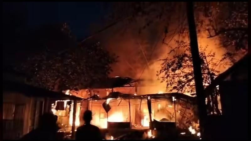 সুনামগঞ্জে আগুনে পুড়ে ৬ পরিবারে ৫০ লাখ টাকার ক্ষতি