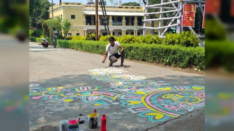 কবিগুরুর ১৬৫তম জন্মবার্ষিকী উদযাপনে প্রস্তুত শাহজাদপুরের কাছারিবাড়ি