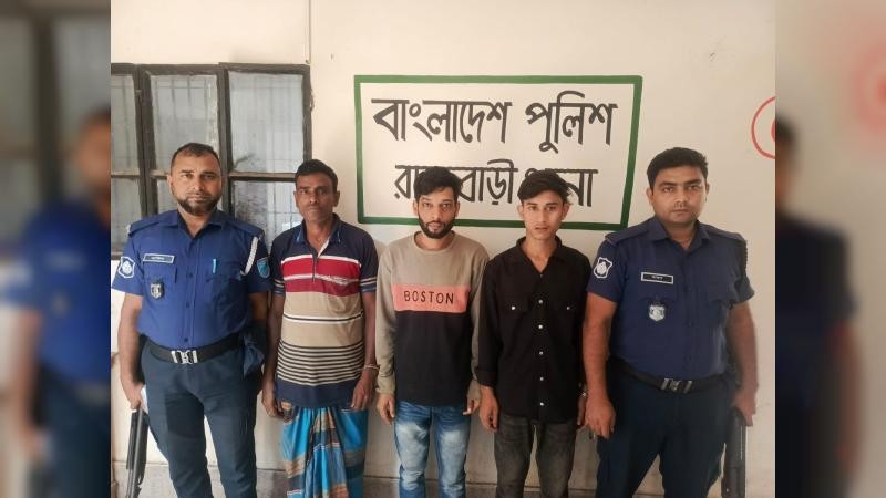 রাজবাড়ীতে বিভিন্ন মামলার পলাতক ৮ আসামী গ্রেফতার