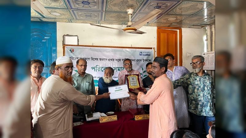 বন্যপ্রাণী সংরক্ষণে অবদান রাখায় “সবুজ সাথী সম্মাননা” পেলেন টাইগার জাকির 
